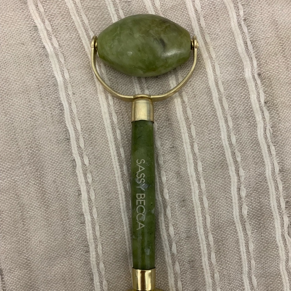 Jade roller